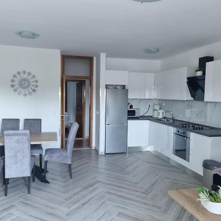 קרוואביצה Apartments Ledic מראה חיצוני תמונה